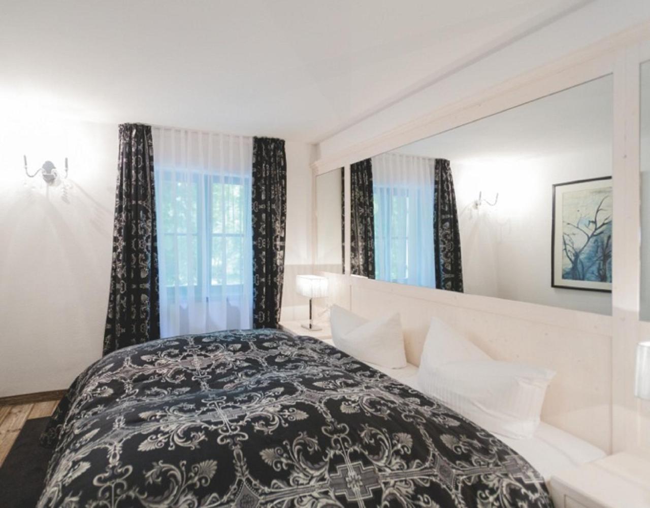 Hotel Forsthaus Woernbrunn Grünwald Habitación foto