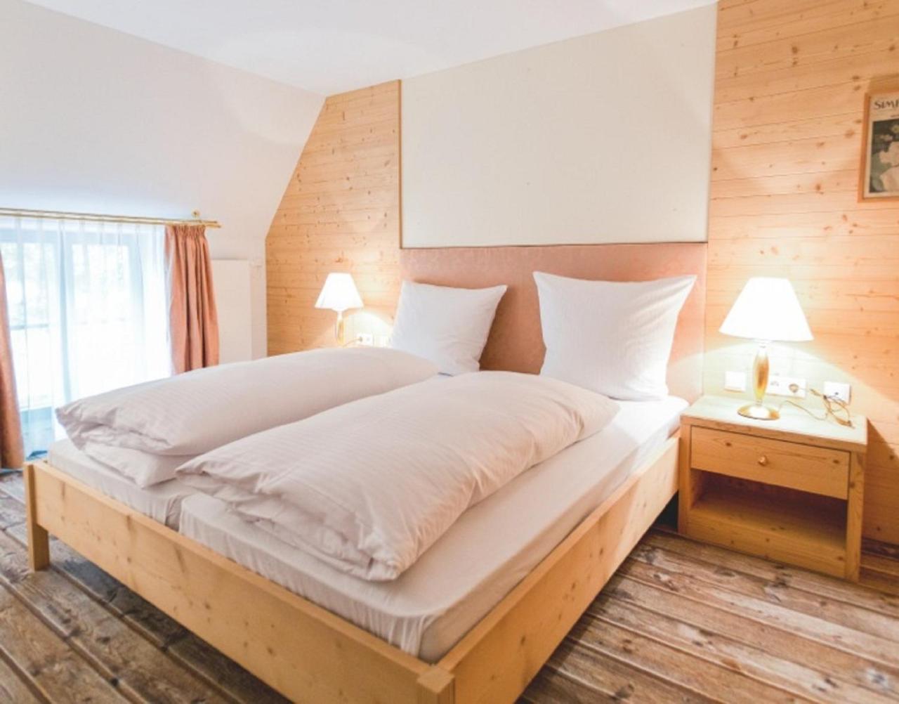 Hotel Forsthaus Woernbrunn Grünwald Habitación foto